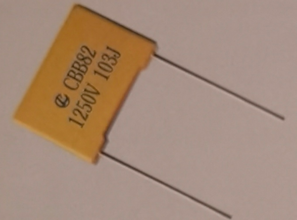 CBB82 金属化聚丙烯膜箔式高压盒式电容器
