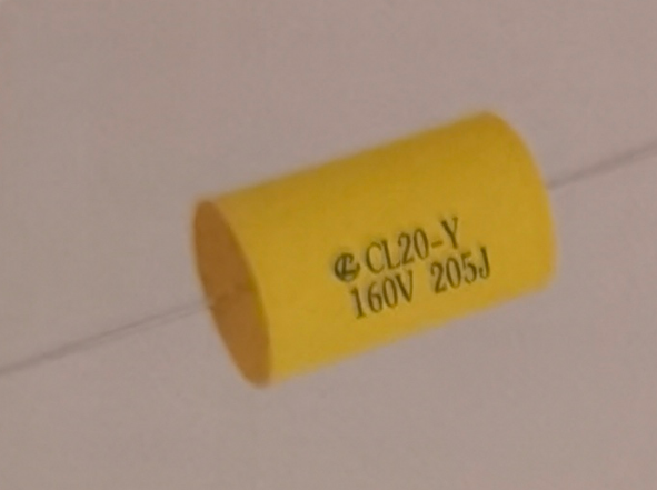CL20-Y 金属化聚酯膜圆轴向直流电容器