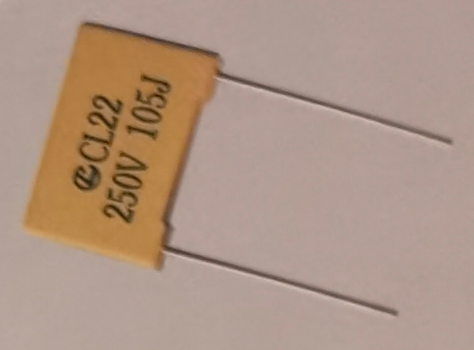 CL22 金属化聚酯膜盒式直流电容器